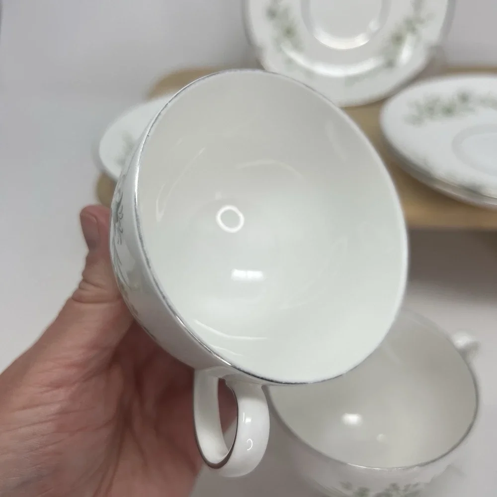Wedgwood England Westbury Set 4 Saucers‎ 2 Cups Bone China Platinum Green Floral